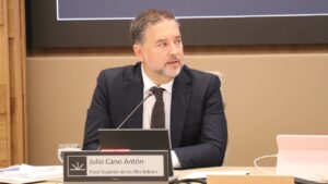 El fiscal superior de Baleares, Julio Cano, en el Parlament.