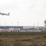Un avión despega del aeropuerto de Son Sant Joan.