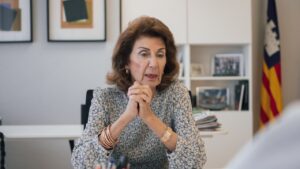 Carmen Planas, presidenta de CAEB, sobre la reducci&oacute;n de la jornada laboral.