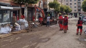 Bomberos de Mallorca trabajan en Valencia.