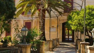 Residencia de Art&agrave;.