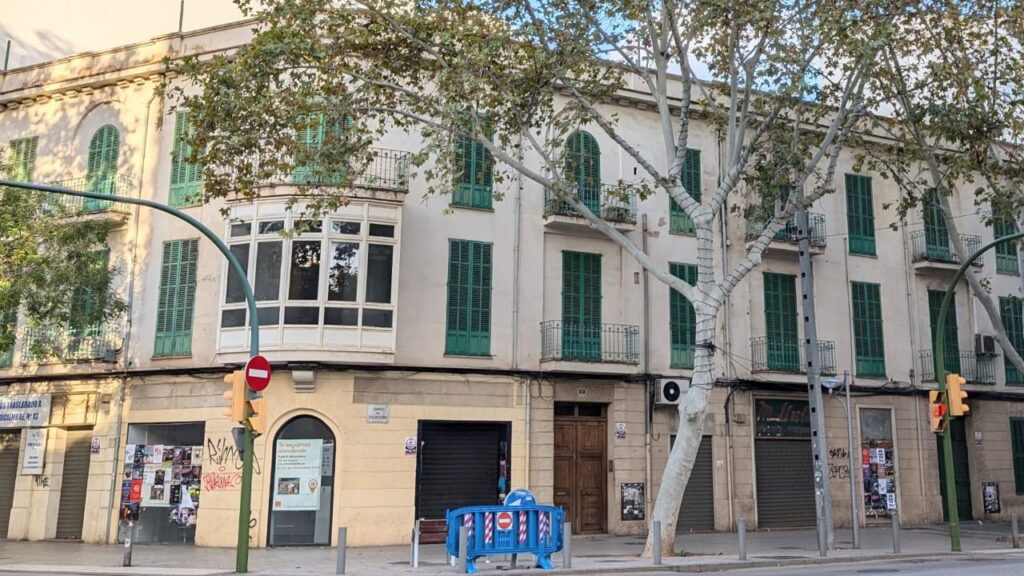 Edificio de 31 de Desembre que será derribado