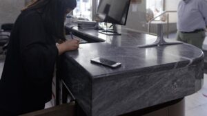 recepcion hotel mascarillas coronavirus