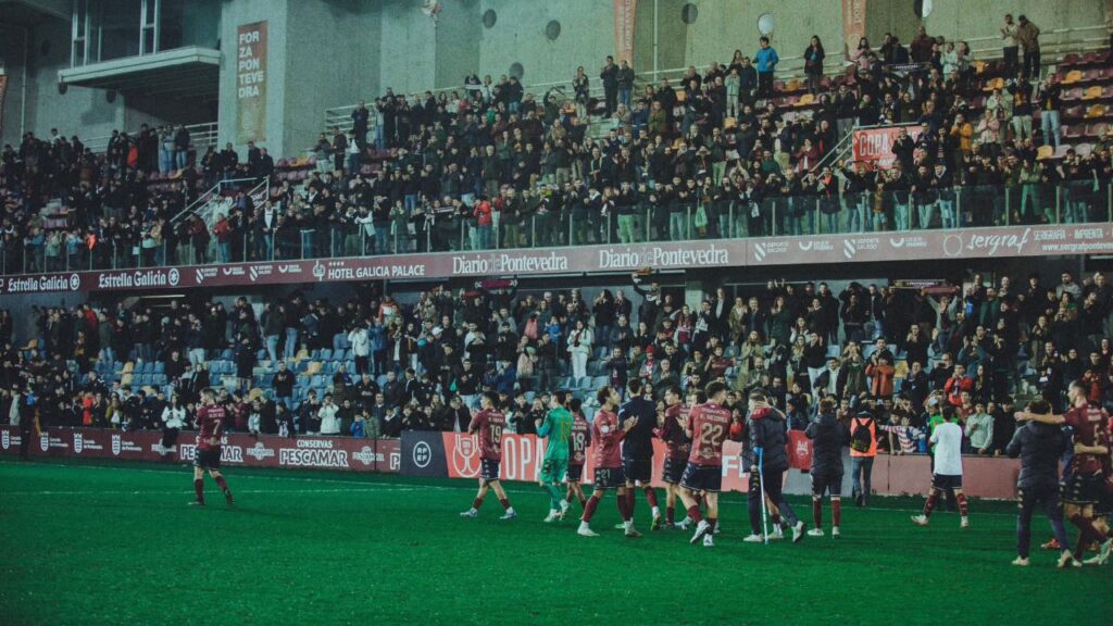 Celebración del Pontevedra tras eliminar al Villarreal de la Copa del Rey.