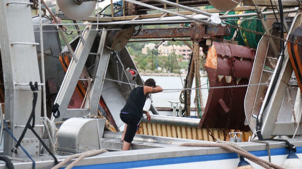 Barcos pesqueros pescadores
