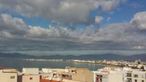 nubes mal tiempo mar