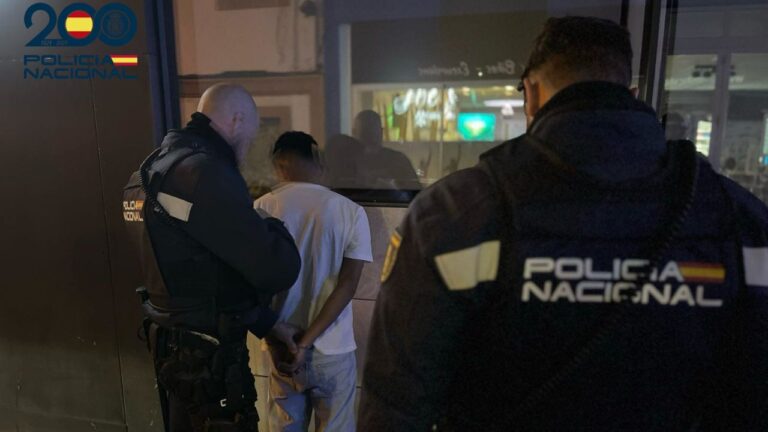 El joven, en el momento de la detención.