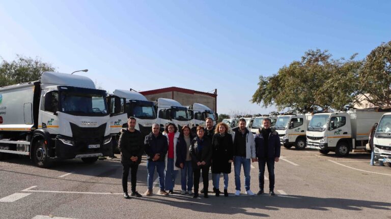 www.mallorcadiario.com fotos 1 485839 presentacio nous vehicles recollida selectiva porta a porta santanyi 04