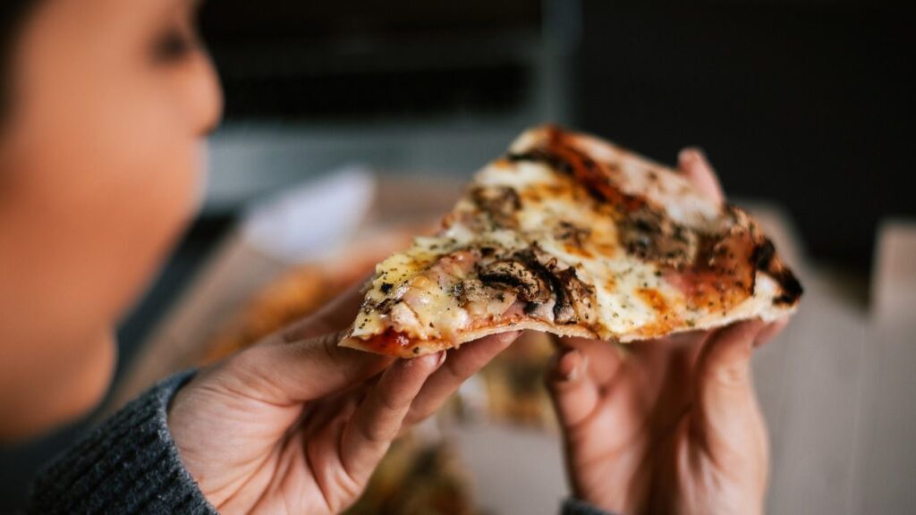 comida basura niño pizza