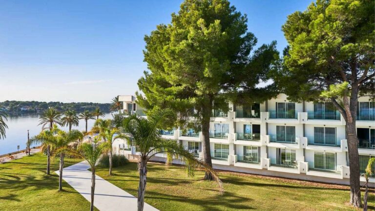 www.mallorcadiario.com fotos 1 485958 bellevue hotel okupado alcudia