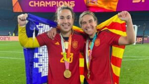 Imagen de archivo: Cata Coll y Mariona Caldentey.