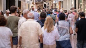 Mallorca rompe su techo de presión humana en agosto pese a la “contención”