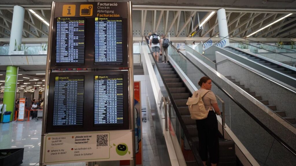 www.mallorcadiario.com fotos 1 486655 colas aeropuerto palma 1