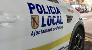 Pillados dos menores circulando con un ciclomotor robado en Eusebi Estada