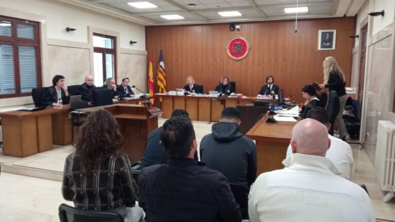 www.mallorcadiario.com fotos 1 486909 4 detenidos de la narcolancha