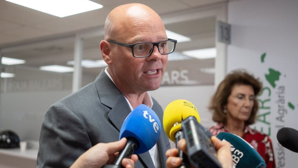 www.mallorcadiario.com fotos 1 486939 reunion prohens fundacion impulsa caeb 150