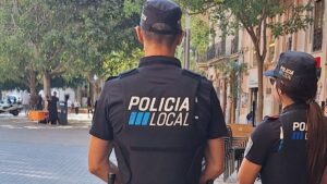 www.mallorcadiario.com fotos 1 487007 pl pareja patrullando dia