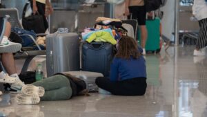 Aeropuerto caos retrasos
