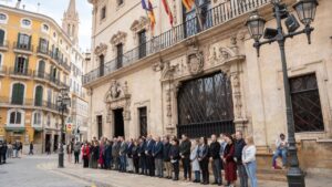 www.mallorcadiario.com fotos 1 487086 minuto de silencio en cort dia victimas del terrorismo 17