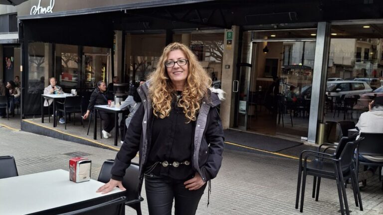 www.mallorcadiario.com fotos 1 487114 sandra renzi tomando algo