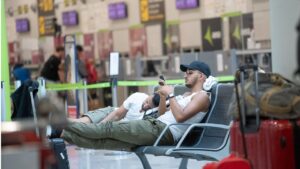 Aeropuerto caos retrasos