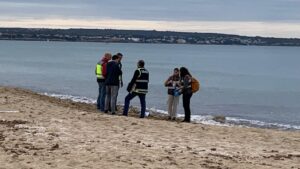 www.mallorcadiario.com fotos 1 487294 encuentran un cuerpo en avanzado estado de descomposicion en la playa de palma