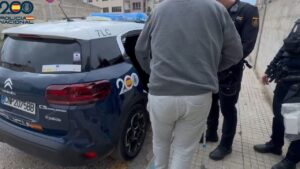 El detenido, en la comisar&iacute;a de Polic&iacute;a Nacional en Manacor.