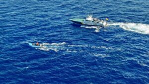 La Guardia Civil intercepta 15 migrantes llegados en patera a Formentera