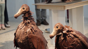 Una de las esculturas que forman parte de la muestra