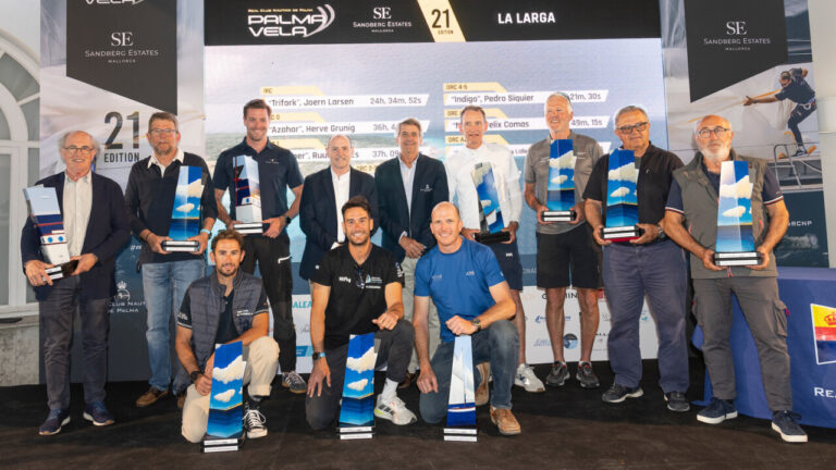 El RCNP premia a los vencedores de La Larga, la regata que abre la 21ª PalmaVela