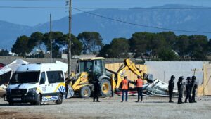 Los clanes de Son Banya retan al alcalde aparecen nuevas barracas