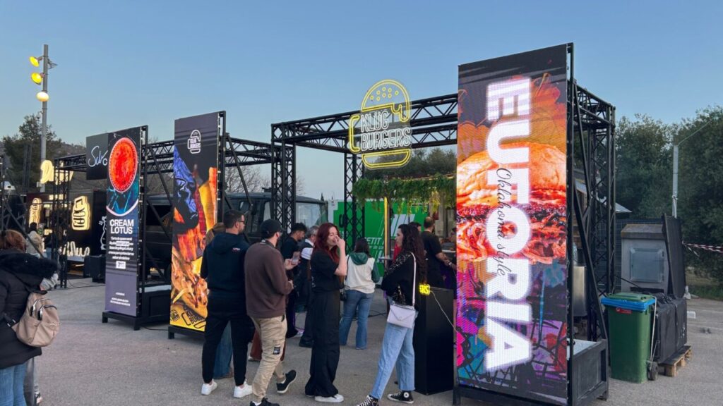 Foodtruck de Klüg Burger en The Champions Burger