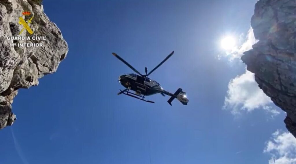 Tarde de rescates en la Serra una senderista herida y cuatro excursionistas perdidos