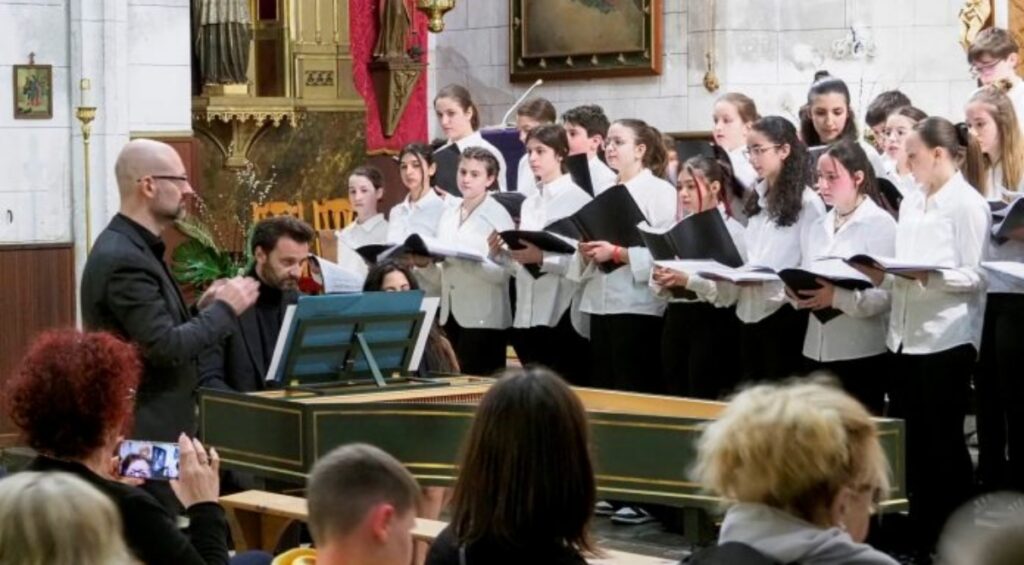 Coro Polifónico Instituto Alessandro ... n Tomeu Seguí- Foto Palmesana.com.jpg