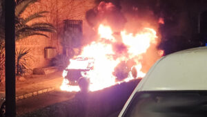 Un desamor acaba con un coches calcinado en Palma