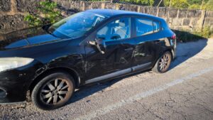 Un bus de la EMT choca contra un coche aparcado en Son Ferriol.