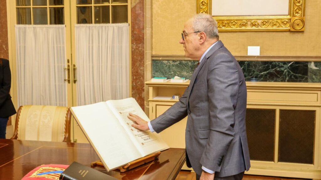 Josep Codony jura su cargo como nuevo director general de IB3.