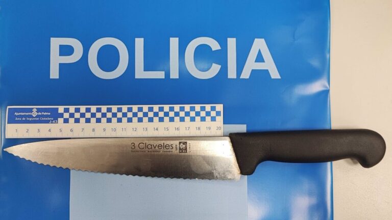 Cuchillo con el que el hombre amenazó a los moradores en La Soledad.