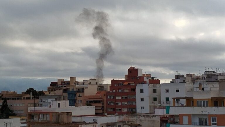 Los okupas de la antigua cárcel de Palma provocan otro incendio