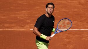Munar pierde frente a Khachanov y dice adi&oacute;s a Barcelona