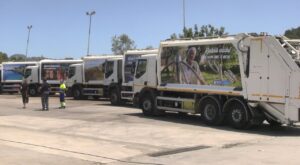 Cami&oacute;n de recogida de basura org&aacute;nica