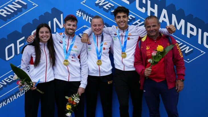 Maria dels Àngels Moreno, Joan Toni Moreno, Viktoria Yarchevska, Diego Domínguez y Kiko Martín
