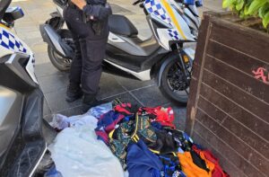 Polic&iacute;a Local contra venta ambulante en Palma