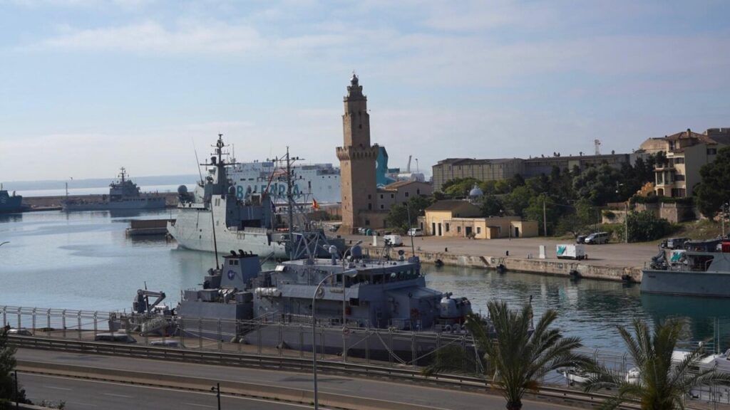 La Armada Española recala en Palma