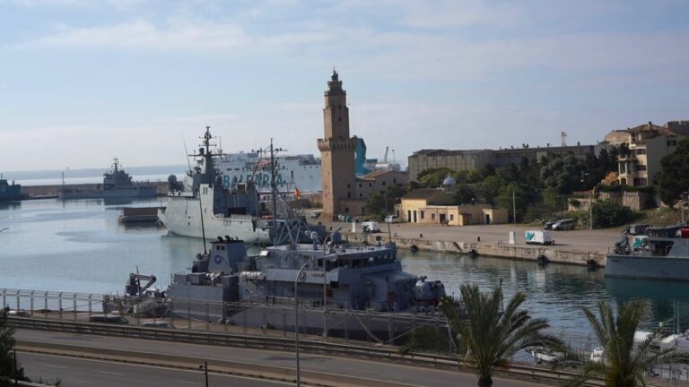 La Armada Española recala en Palma