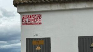 Multada con 27.000 euros una empresa por colocar 81 carteles publicitarios en Palma.