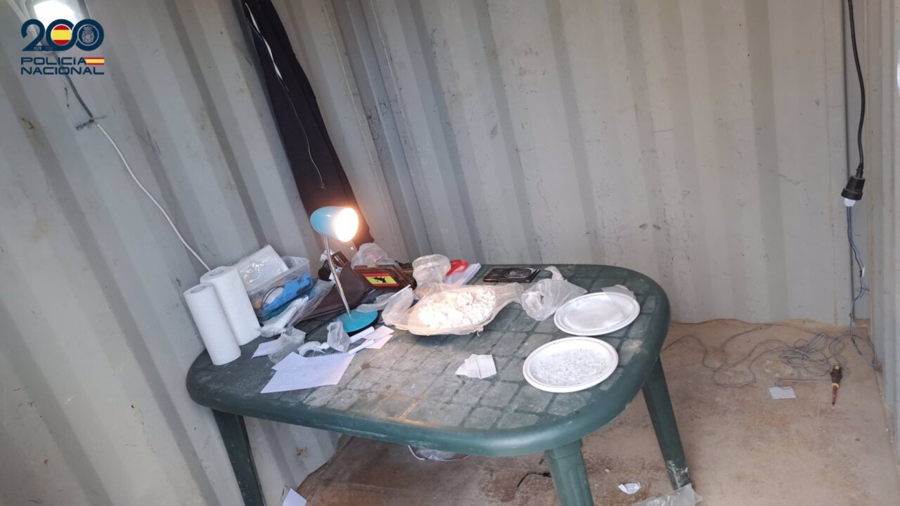 Sucesos. Detienen a un hombre por traficar con coca&iacute;na, hero&iacute;na y viagra en un contenedor en Son Banya