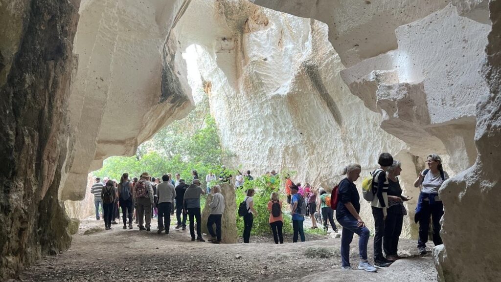 La cueva de la Edad de Bronce de Felanitx coge forma