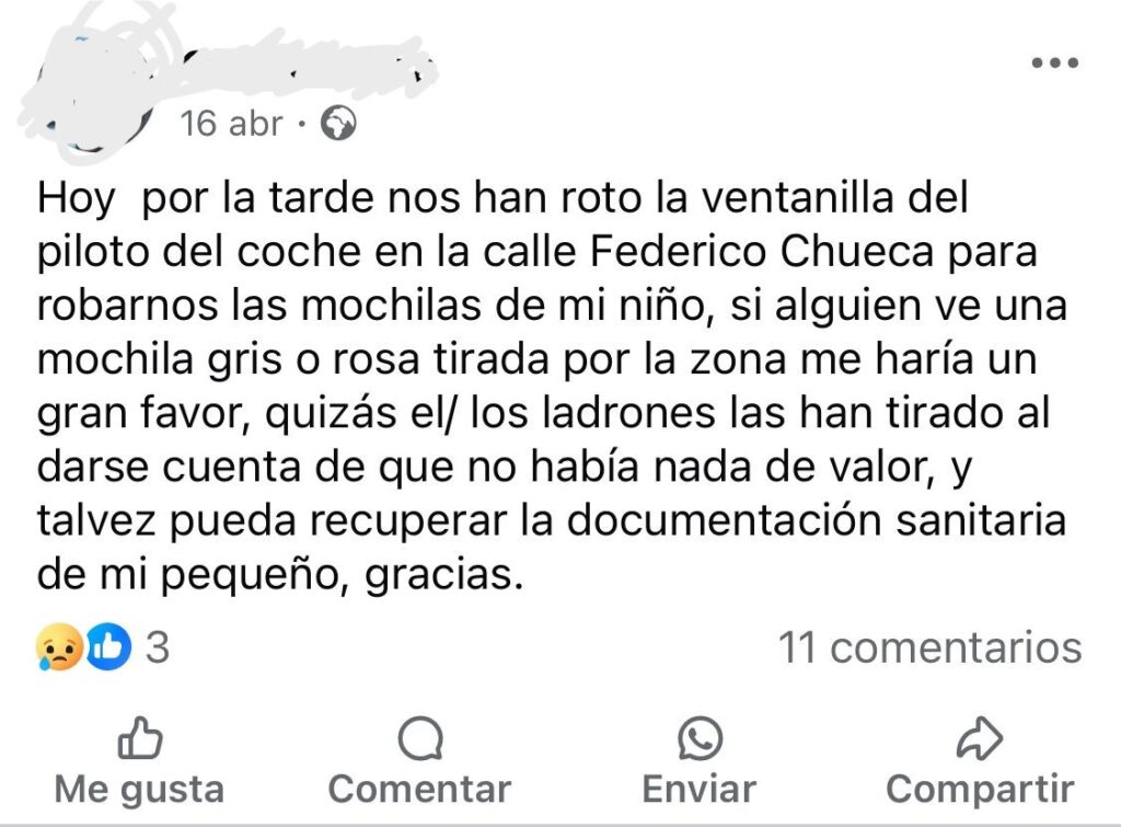 Una vecina denuncia que robaron en su coche. 