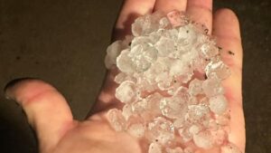 Madrugada de tormenta y granizo en Mallorca.